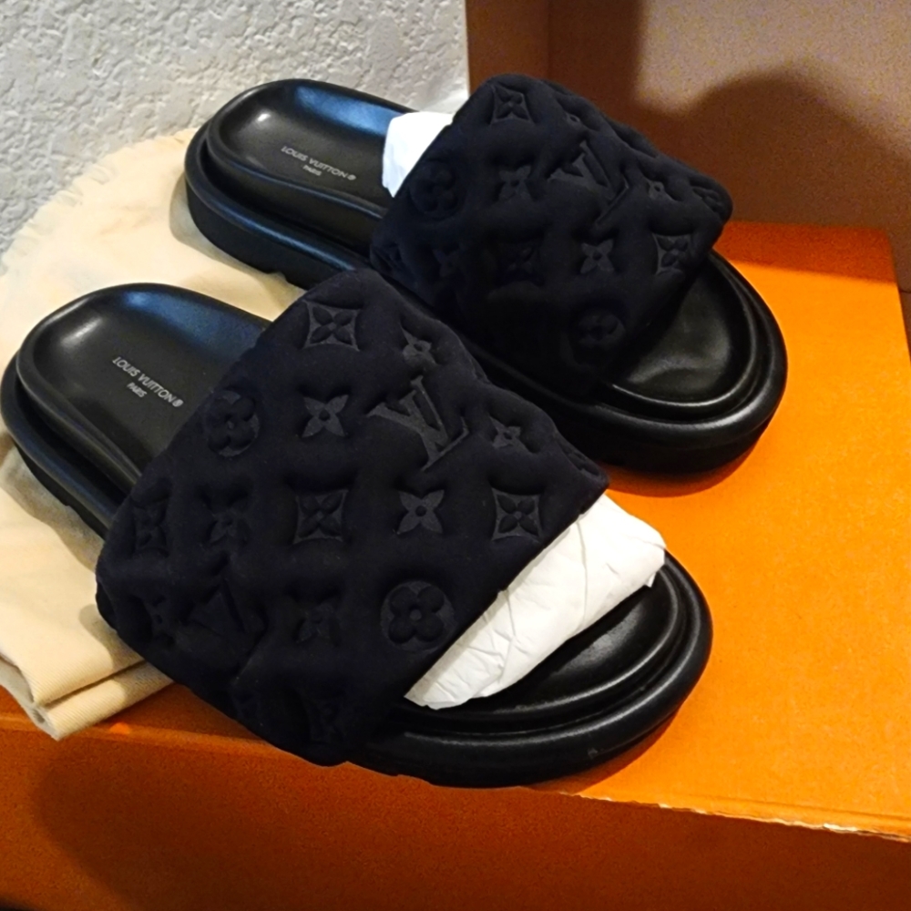 LV Pool Pillow Comfort Mule
